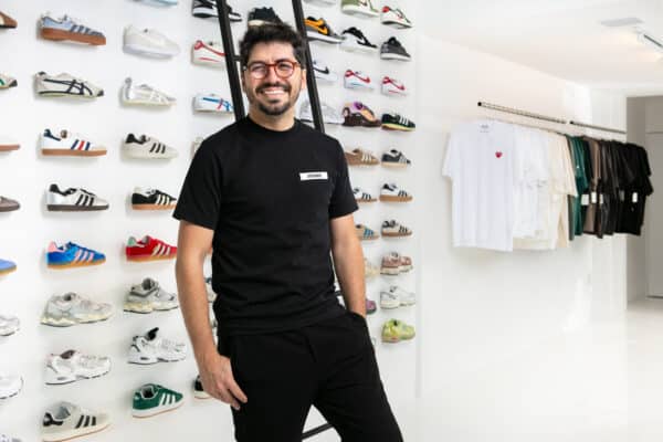 Com curadoria exclusiva, Lucas Cimino, fundador da Zipper Galeria, inaugura a primeira loja física da LK no Jardins 